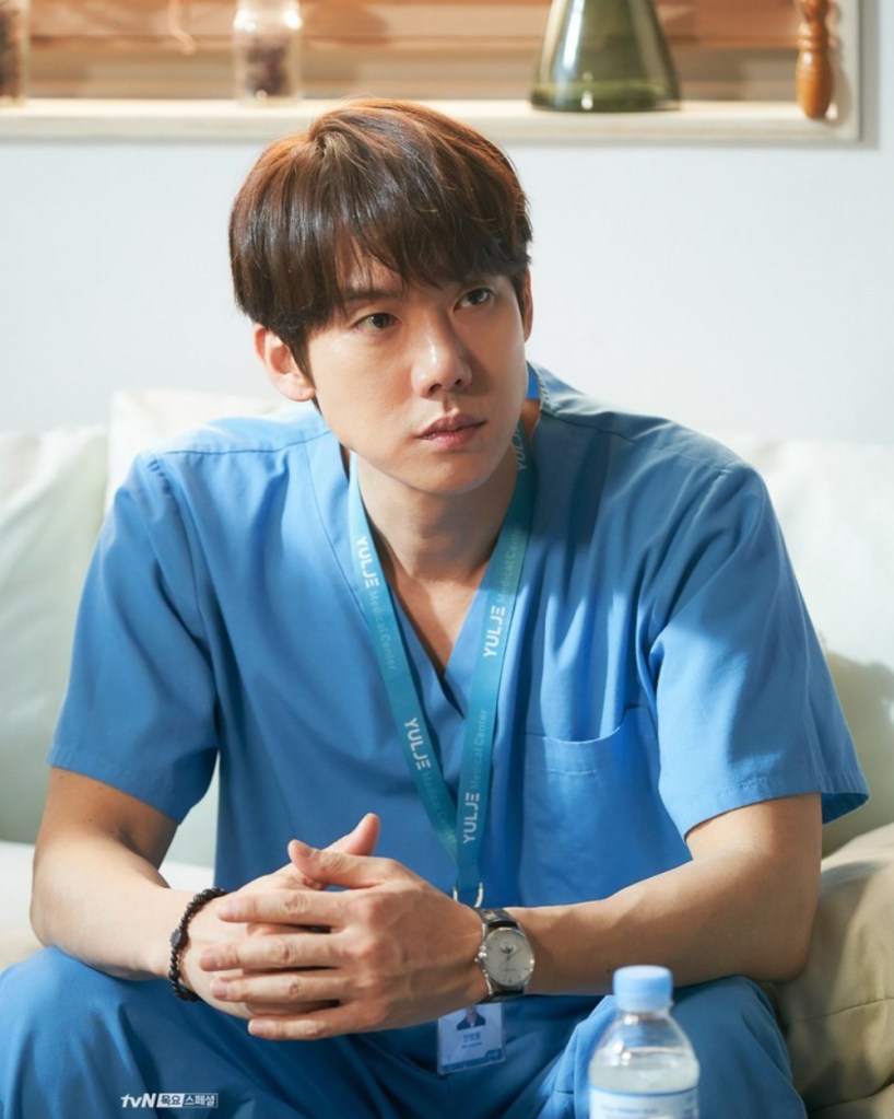 Phim hay cuối tuần Hàn Quốc Hospital Playlist Bác sĩ nhân ái chữa lành