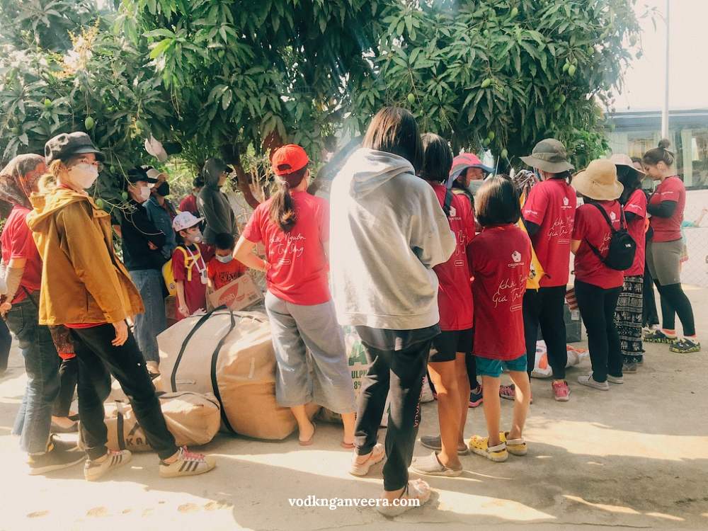 Du lịch thiện nguyện Đắk Nông Color Tour hoạt động tình nguyện bền vững sustainability travel Vietnam