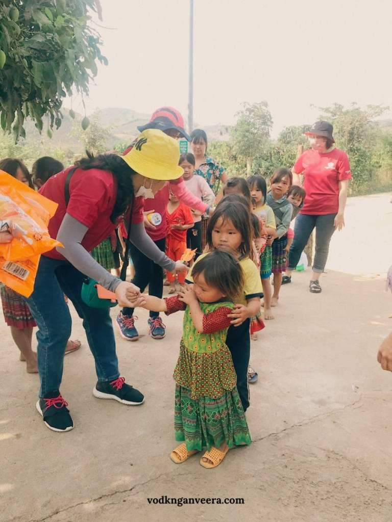 Du lịch thiện nguyện Đắk Nông Color Tour hoạt động tình nguyện bền vững sustainability travel Vietnam